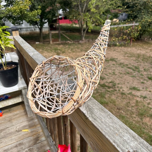 Vintage Cornucopia Basket Horn of Plenty 18” Fall Thanksgiving Centerpiece - Picture 3 of 9